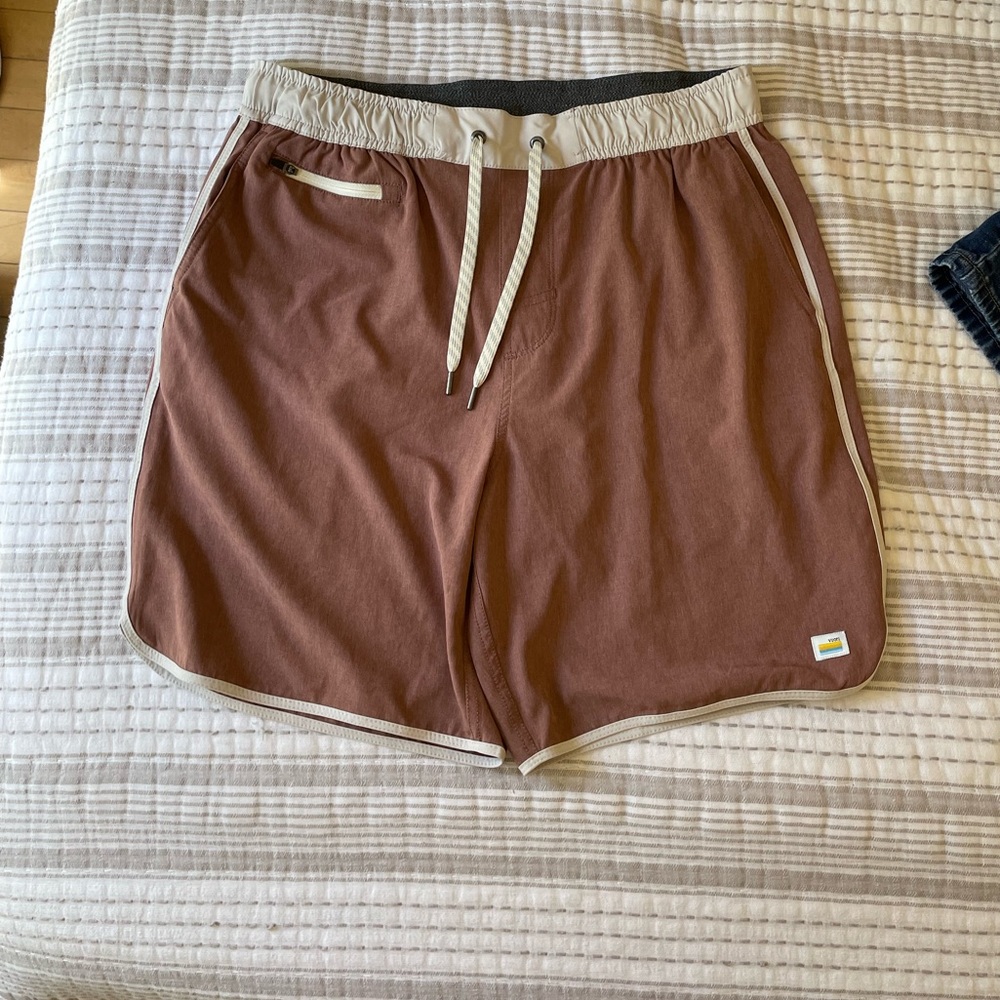 Vuori mens banks shorts